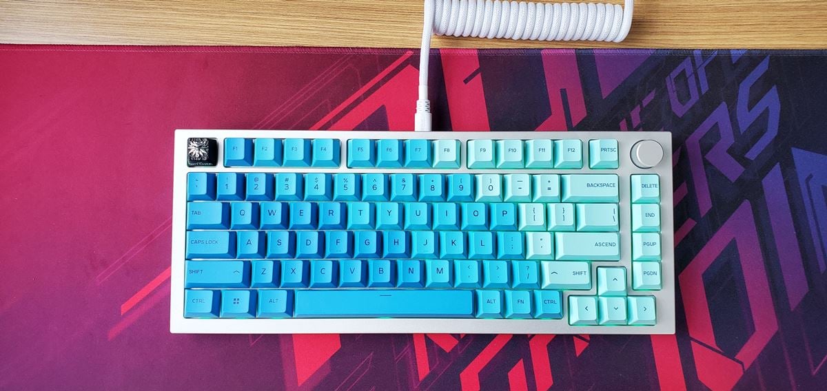 Có nên dùng bàn phím cơ Custom: trải nghiệm hết rồi hẵng tính tiếp