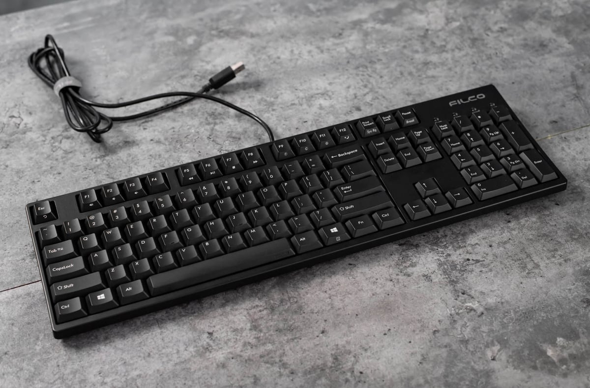 Kết nối USB rõ ràng hiện đại và mang tính "thời sự" hơn nhưng vì sao kết nối PS/2 vẫn tồn tại và có chỗ đứng riêng?