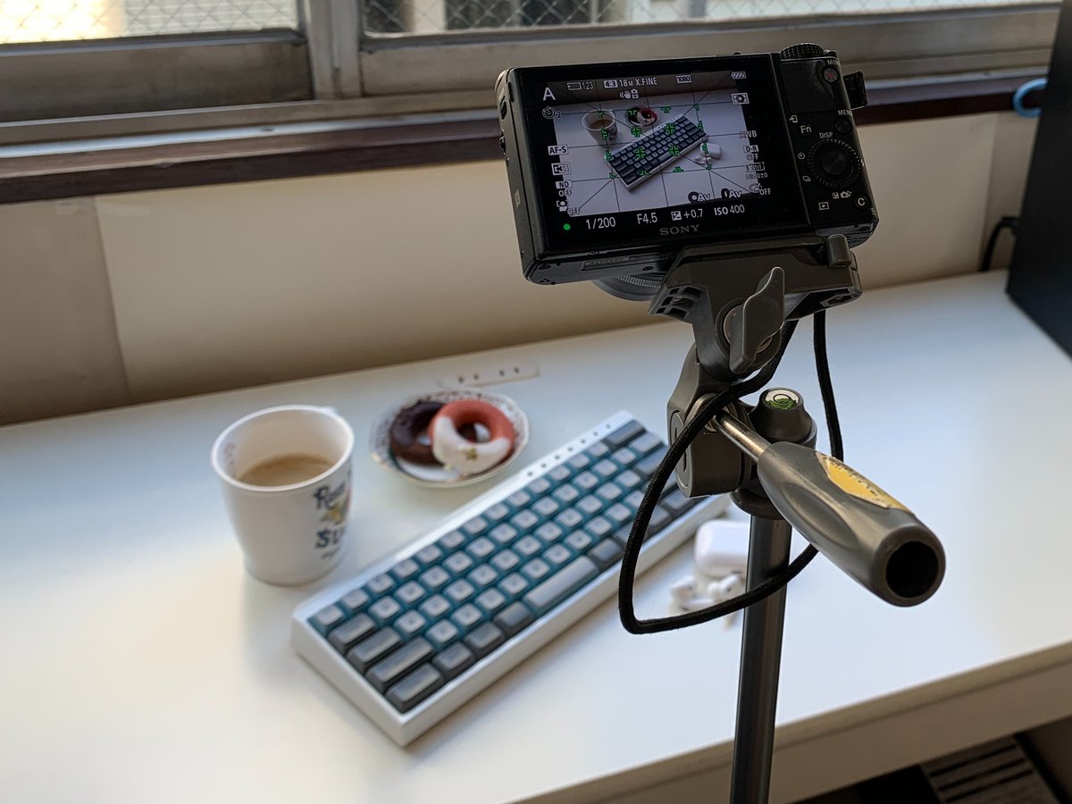 5 cách tiết kiệm diện tích cho bàn làm việc chơi game