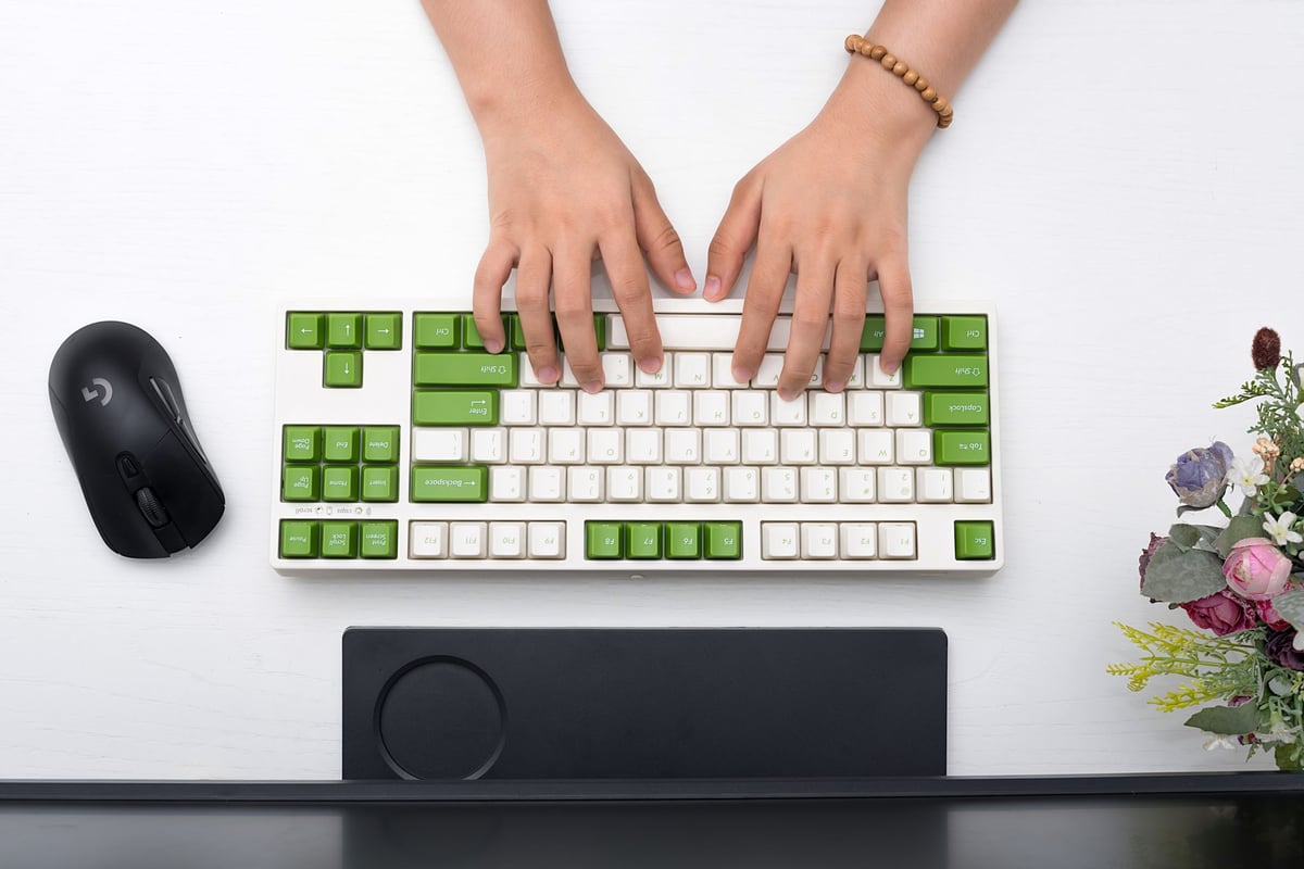 Top bàn phím cơ văn phòng nam nữ đều dùng được