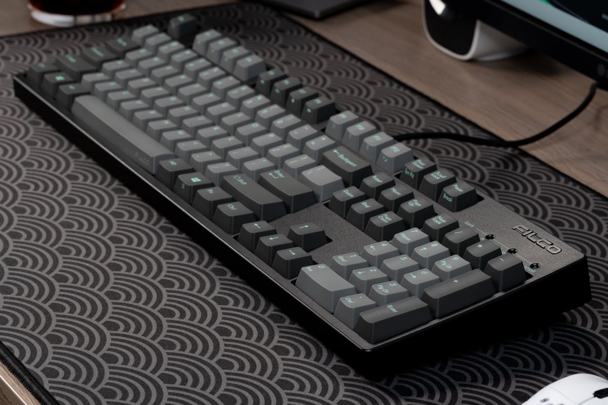 Giải thích lý do vì sao ngày càng có nhiều gamer dùng bàn phím cơ cổ điển văn phòng để chơi game?