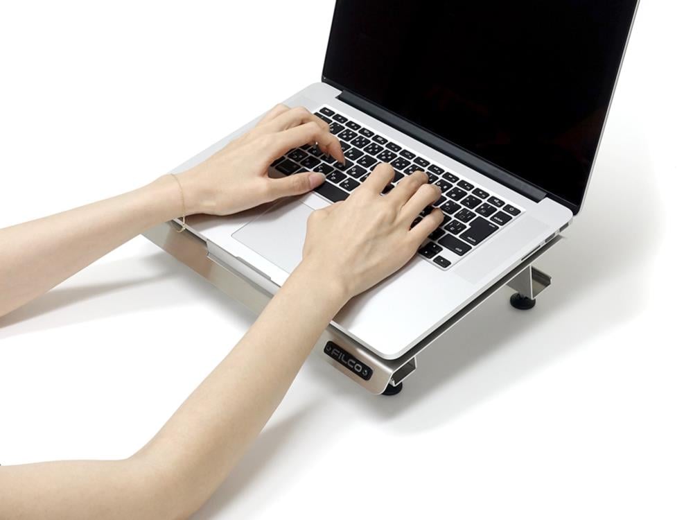 Giá đỡ công thái học kê bàn phím, kê laptop nghe kêu thật nhưng thực tế có nên dùng?