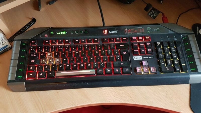 Những chiếc bàn phím dáng dấp viễn tưởng nhìn như hạ cánh từ tương lai