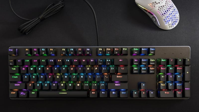 Chọn bàn phím cơ RGB, tưởng dễ mà không dễ