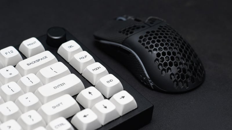 Chơi game FPS chọn bàn phím cơ thế nào?