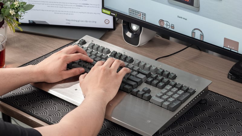 Bàn phím công thái học là gì? Ưu điểm và nhược điểm của các bàn phím công thái học