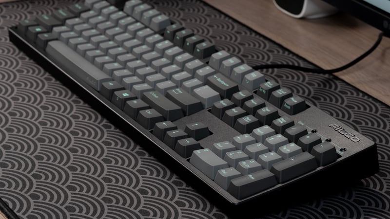 Giải thích lý do vì sao ngày càng có nhiều gamer dùng bàn phím cơ cổ điển văn phòng để chơi game?