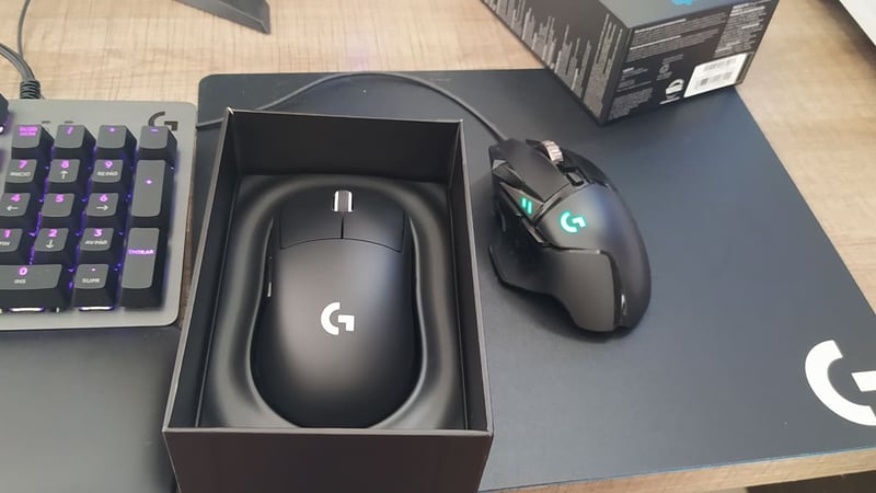 Mình dùng cùng lúc 2 con chuột PC, bạn thì sao?