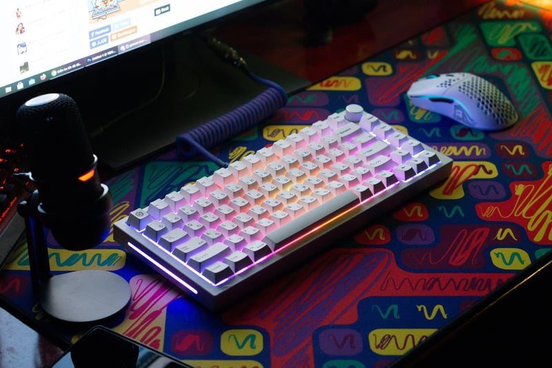 Review Glorious GMMK Pro - Chiếc bàn phím cơ custom quốc dân mới đối với mình | Tinh tế