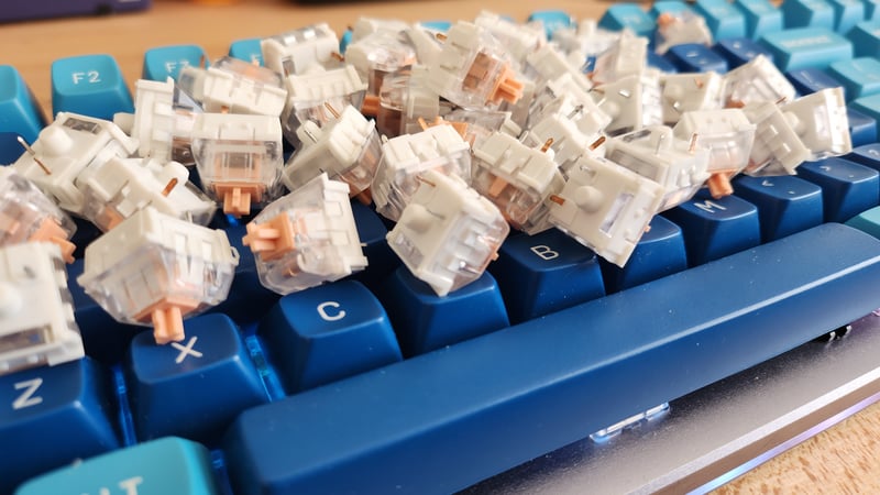 Using a hot-swappable keyboard cherry-pilled me into a custom keyboard obsession | PC Gamer