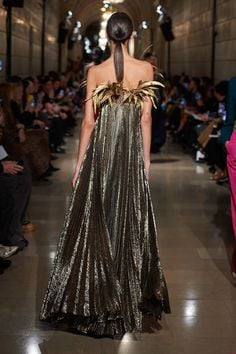 Oscar de la Renta Feather Neckline Metallic Silk-Blend Gown