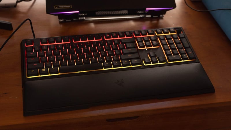 Razer Ornata v2 keyboard remains a mechanical-membrane-mashup fave - CNET