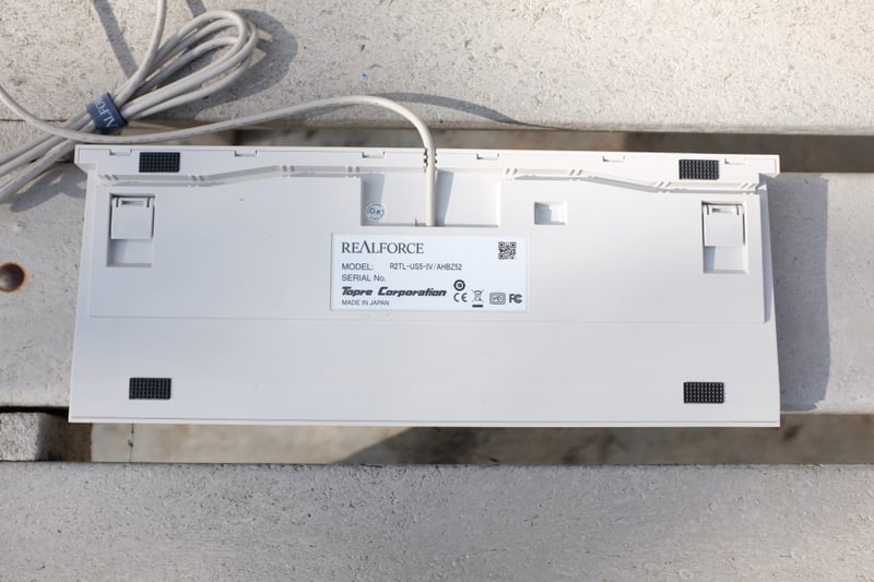 Mặt lưng bàn phím Topre Realforce R2