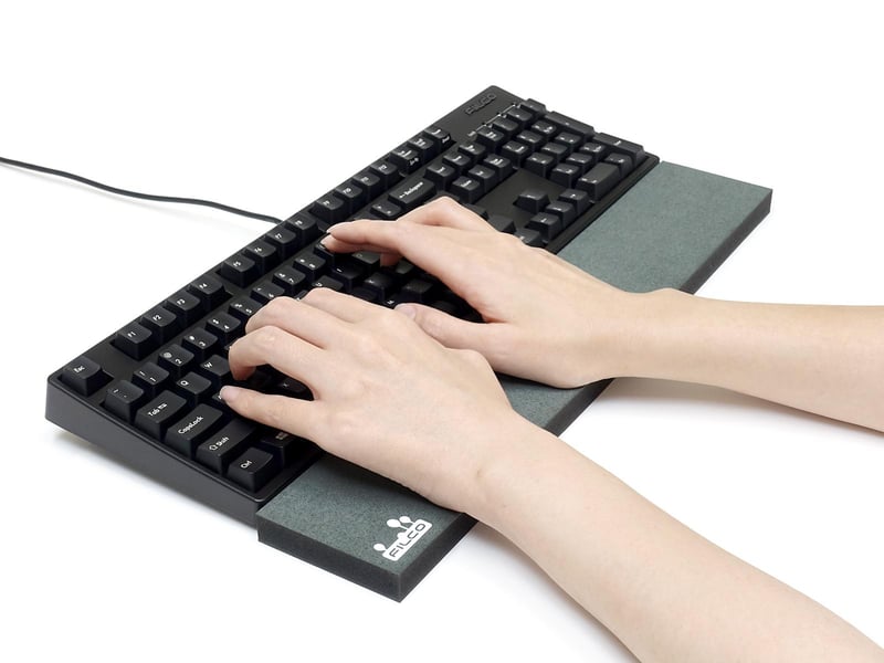 Các chất liệu thường được dùng làm đồ kê tay bàn phím cơ