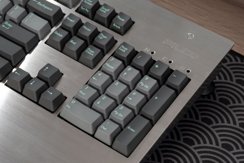 Toàn bộ filco MAjestouch 2S Metal SUS hầu như được làm bằng thép không gỉ mật độ cao