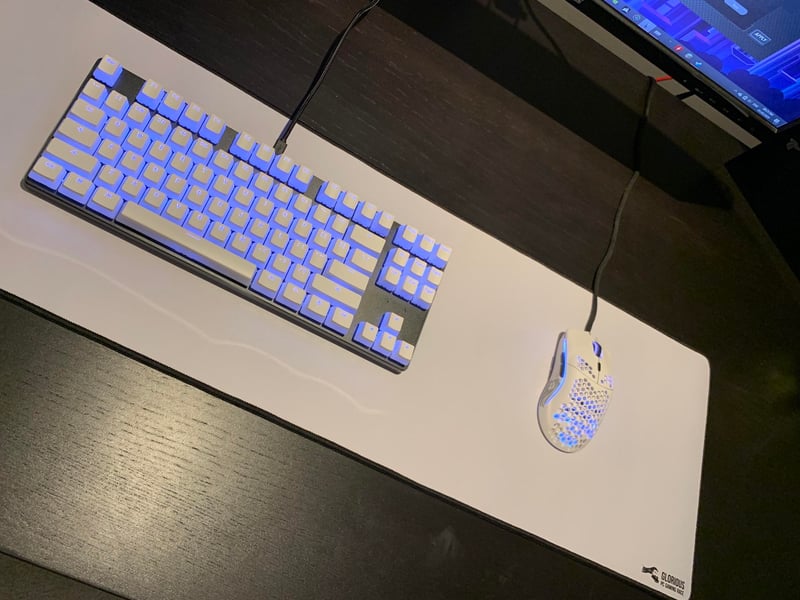 All White Glorious : r/gloriouspcgamingrace