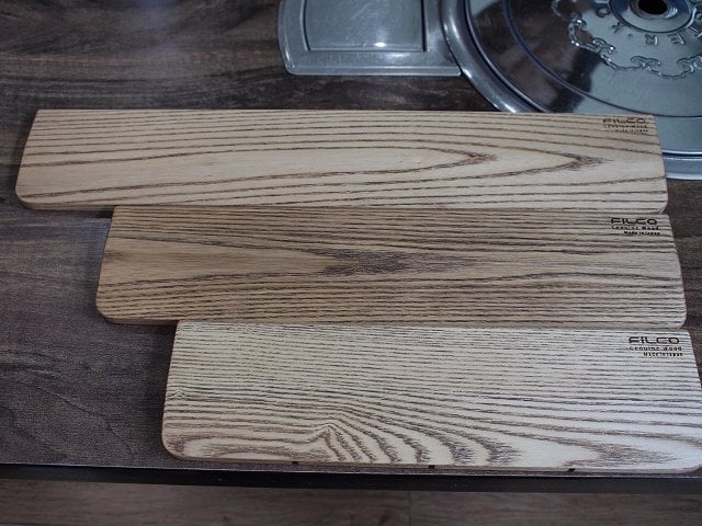 Filco Wooden Wrist Rests : r/MechanicalKeyboards