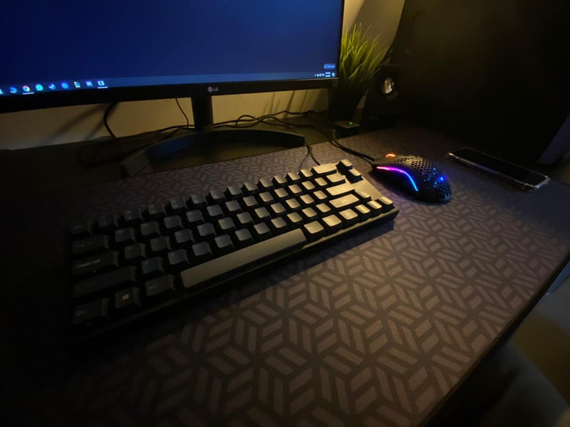 Finally got my favourite desk pad : r/MechanicalKeyboards