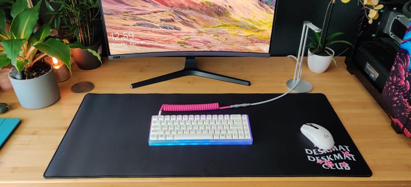 My first deskmat, definitely love it : r/MechanicalKeyboards