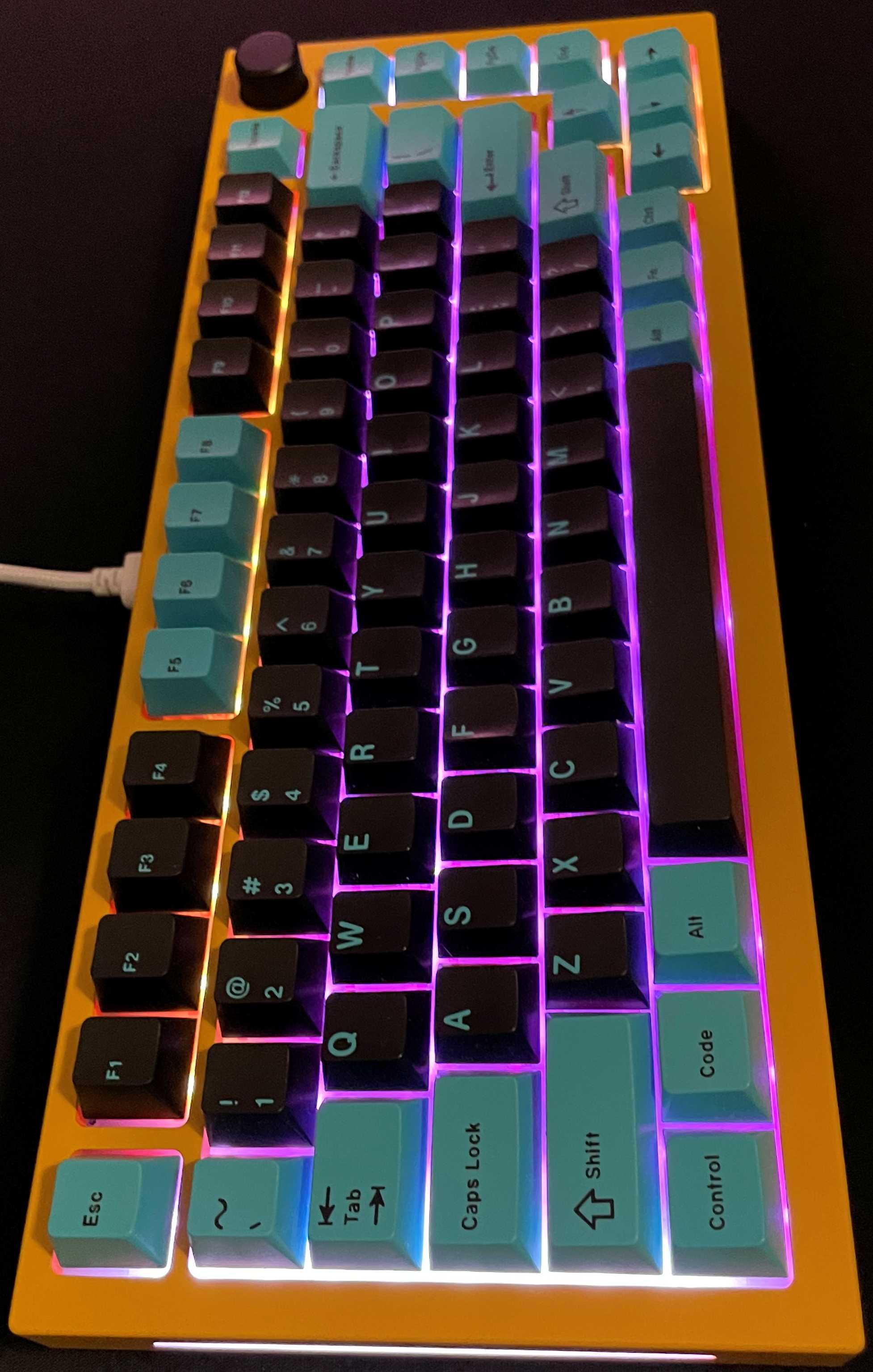 GMMK Pro with New Golden Yellow Top Frame : r/glorious