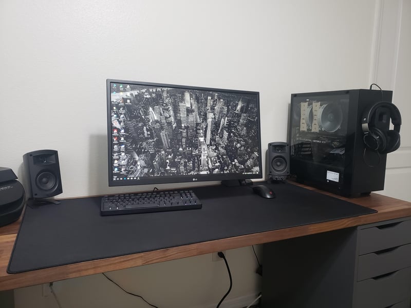 Massive Glorious XXXL MousePad : r/MouseReview