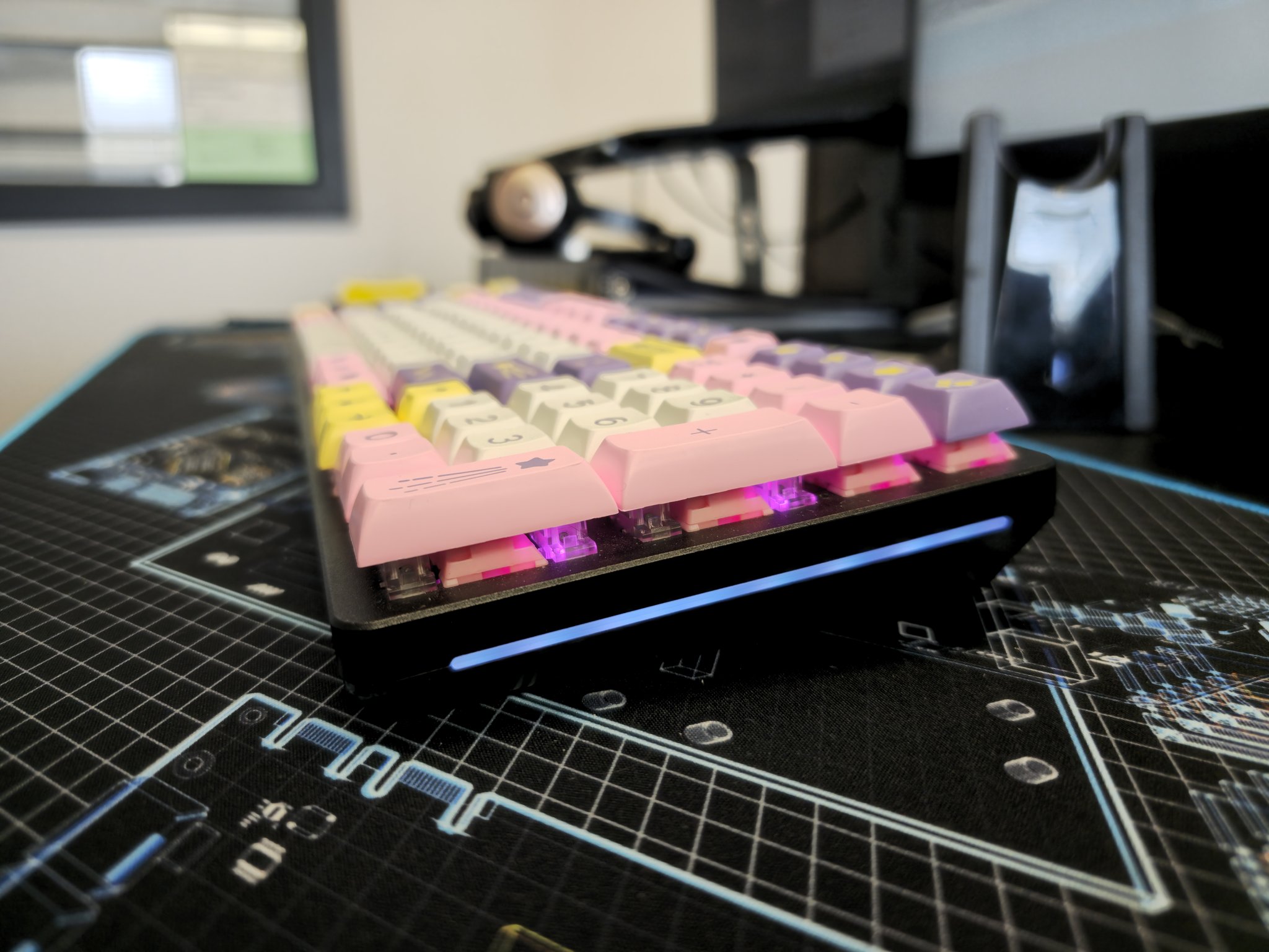 Đèn màu RGB nào tốt nhất cho bàn phím cơ của bạn?